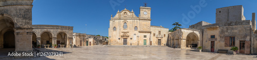 Piazza San Giorgio, plus belle place de la Grecia Salentina, à Melpignano, dans les Pouilles, Italie photo