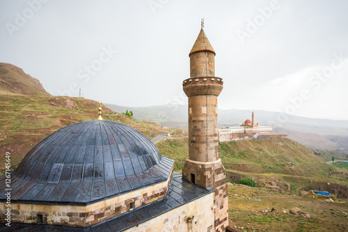 Obraz na płótnie Ahmed-iHani tomb and mosque in Dogubeyazit, Turkey w salonie