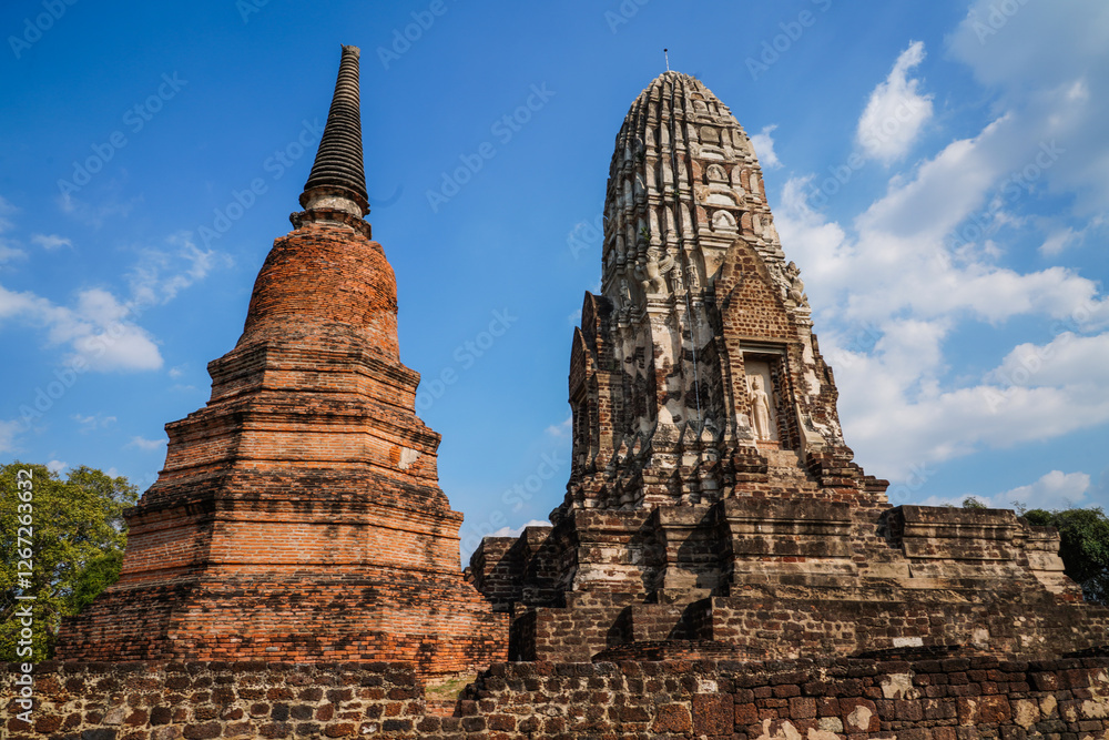 Fototapeta premium The current condition of Wat Ratchaburana, Ayutthaya Province, Thailand, which was destroyed by the Burmese in 1767.