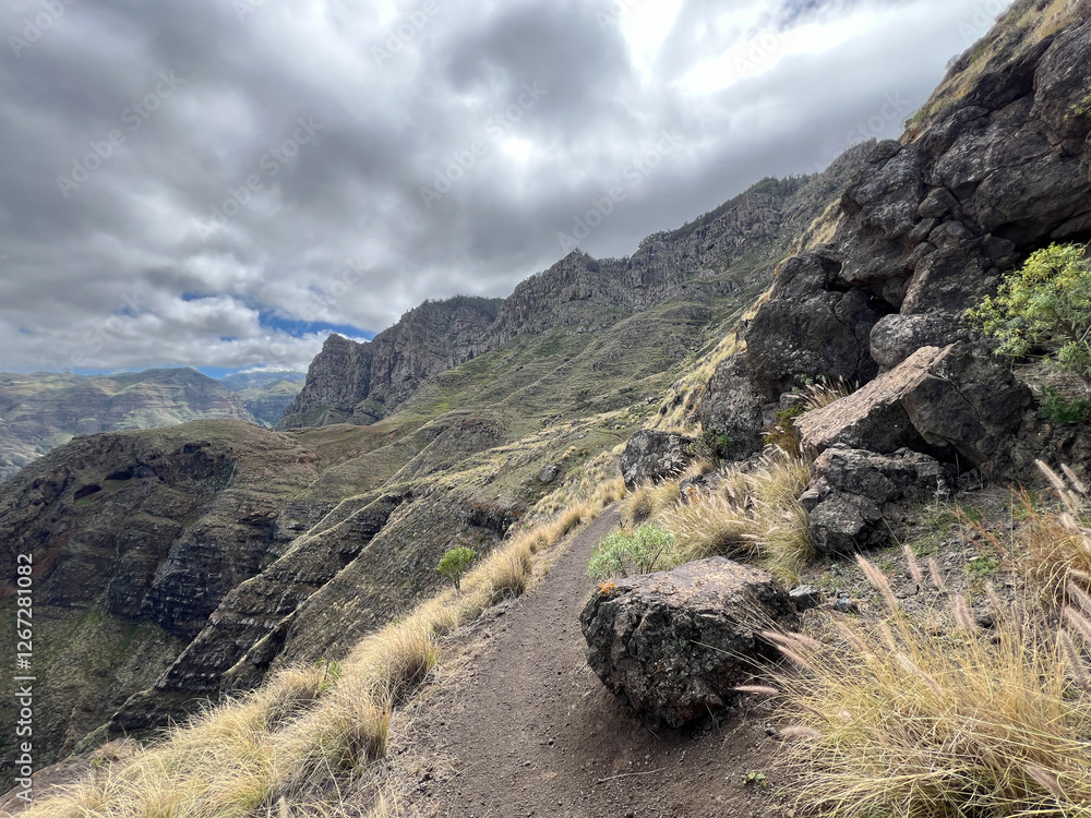 Hiking path around Agaete