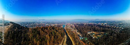Obraz na płótnie Miasto Żywiec w górach zimą, panorama z lotu ptaka od strony rzeki Koszarawa i Soła w salonie