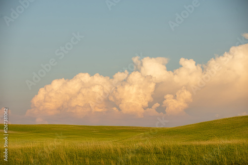 入道雲と自然の風景