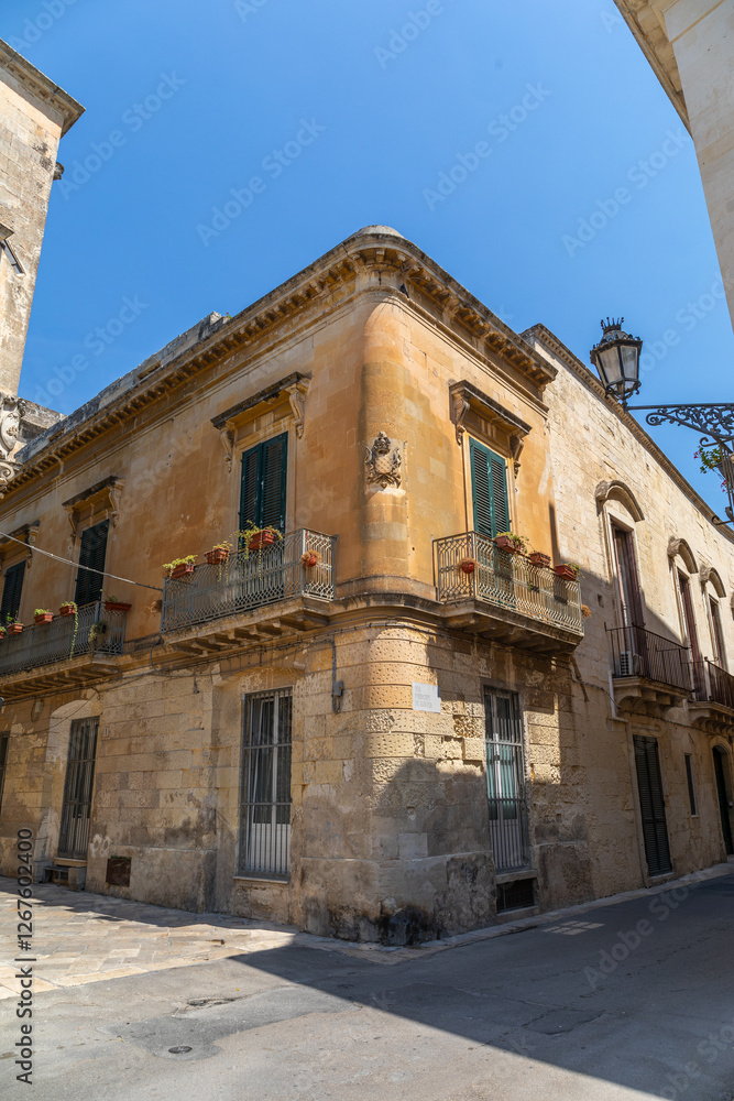 Magnifique palais dans les ruelles de Lecce, dans les Pouilles, Italie Magnifique palais dans les ruelles de Lecce, dans les Pouilles, Italie
