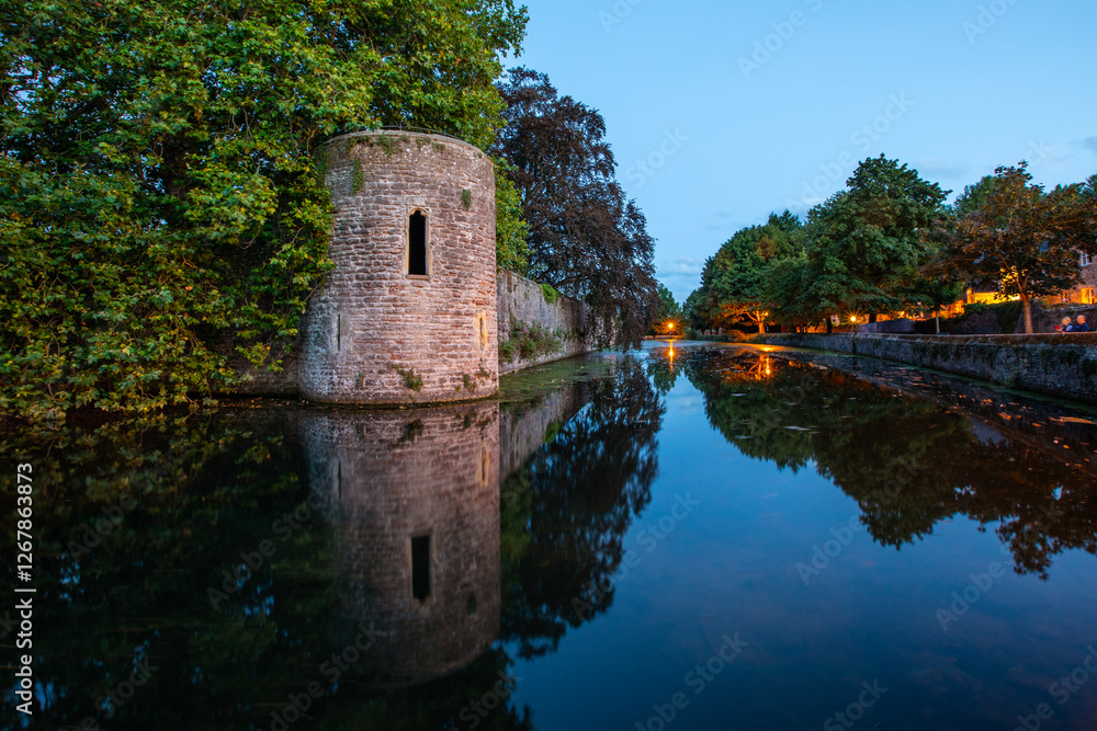 Fototapeta premium Dusk View at the Bishops Palace in Wells, Somerset