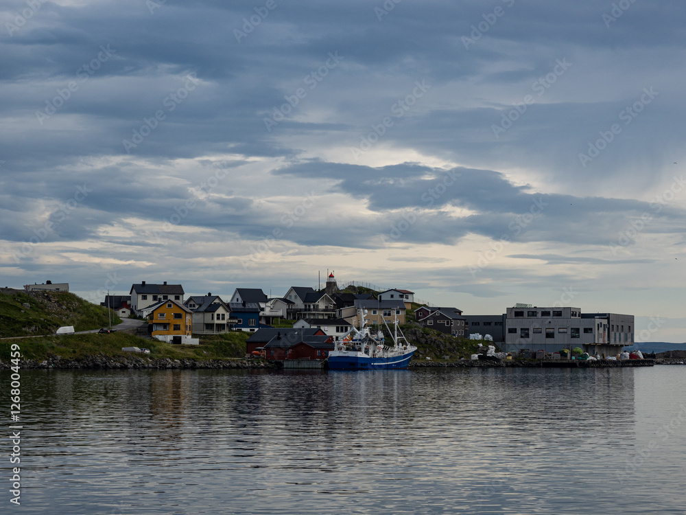 Obraz premium Photo of the town of Honningsvag, in the municipality of Nordkapp, in the Finnmark region of northern Norway. Barents Sea