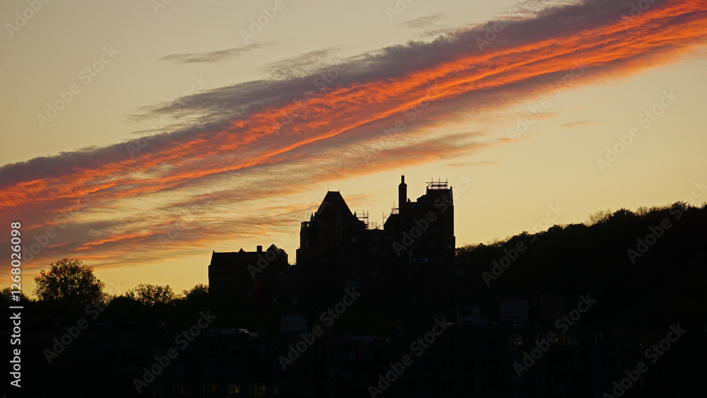 Fototapeta premium Sunset with red widespread sheet of cloud
