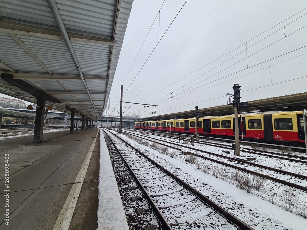 Bahngleise mit Schnee in Berlin Lichtenberg Bahngleise mit Schnee in Berlin Lichtenberg