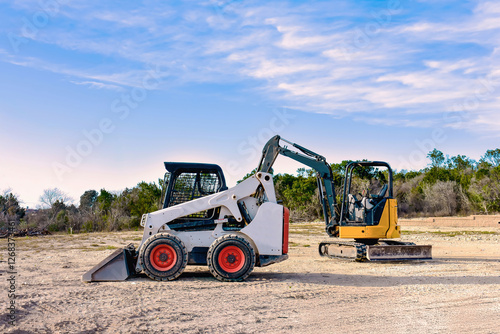 Tableau sur toile Compact Construction Equipment on a Worksite