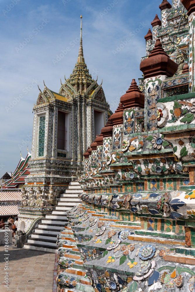 Fototapeta premium Temple Stairs