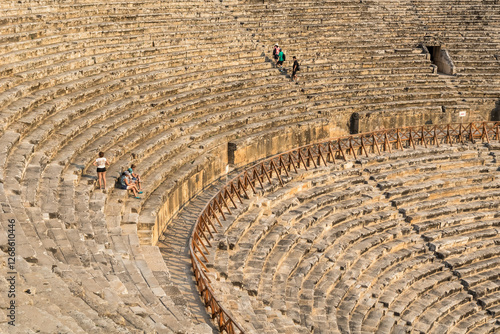 Obraz na płótnie Amphitheatre of Hierapolis in Pamukkale, Denizli, Turkey w salonie