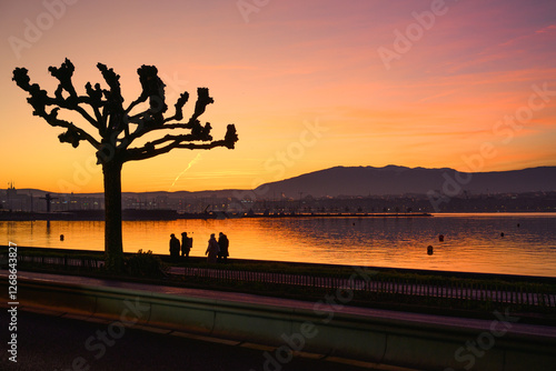 Coucher du soleil sur les quais de Genève