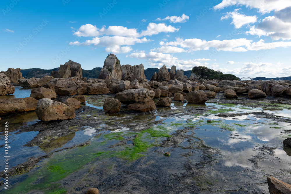 熊野の奇岩、橋杭岩