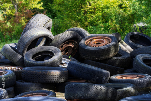 Obraz na płótnie Heap of old tyres w salonie
