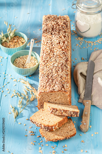 Multigrain tin wholemeal br...