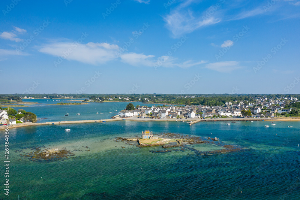 Fototapeta premium Saint-Cado in Etel in Europe, France, Brittany, Morbihan, Etel, in summer, on a sunny day.