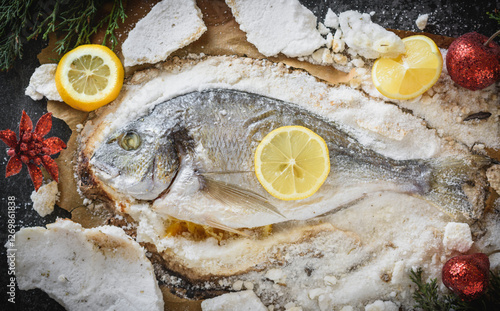 Fish in the salt crust