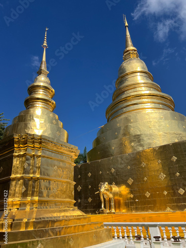 Obraz na płótnie Wat Phra Singh Woramahawihan Buddhist temple w salonie