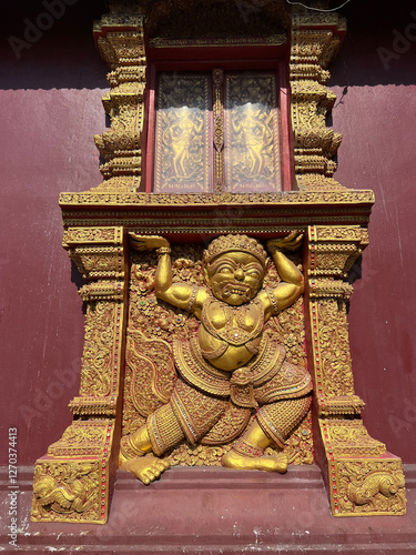 Obraz na płótnie Window at Wat Sri Suphan Buddhist temple w salonie