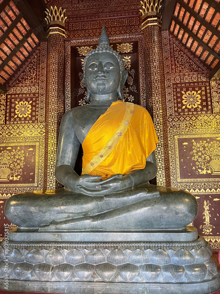 buddha statue Wat Chedi Luang Buddhist temple in Chiang Mai