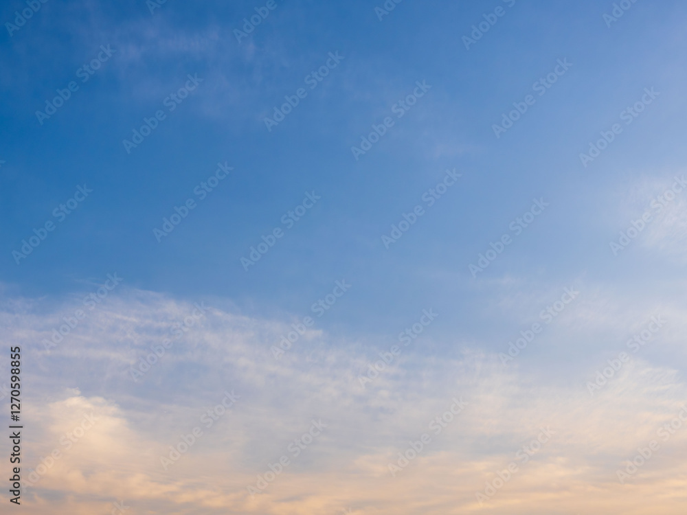 Fototapeta premium 2月の夕暮れの空と雲01