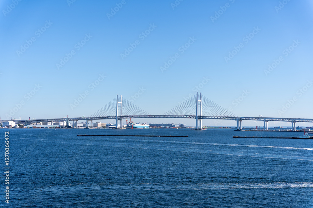 Naklejka premium Yokohama Bay Bridge