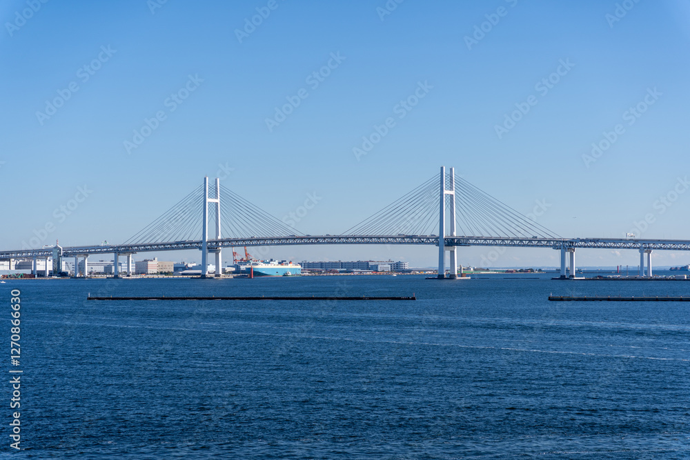 Naklejka premium Yokohama Bay Bridge