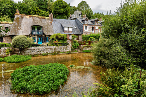 Εκτύπωση καμβά The village of Veules Les Roses in the Normandy of France