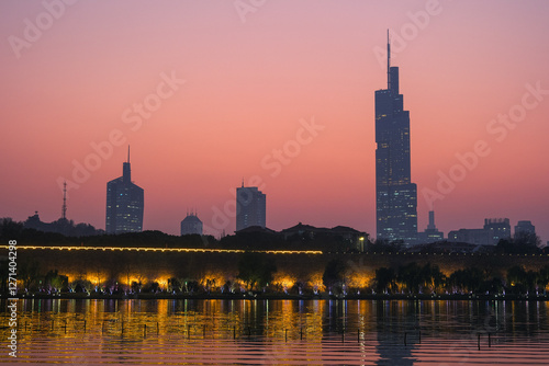 Obraz na płótnie 中国 南京市、夕暮れの玄武湖 w salonie