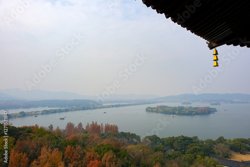 Obraz na płótnie 中国 浙江省杭州市、雷峰塔から見る世界遺産の西湖 w salonie