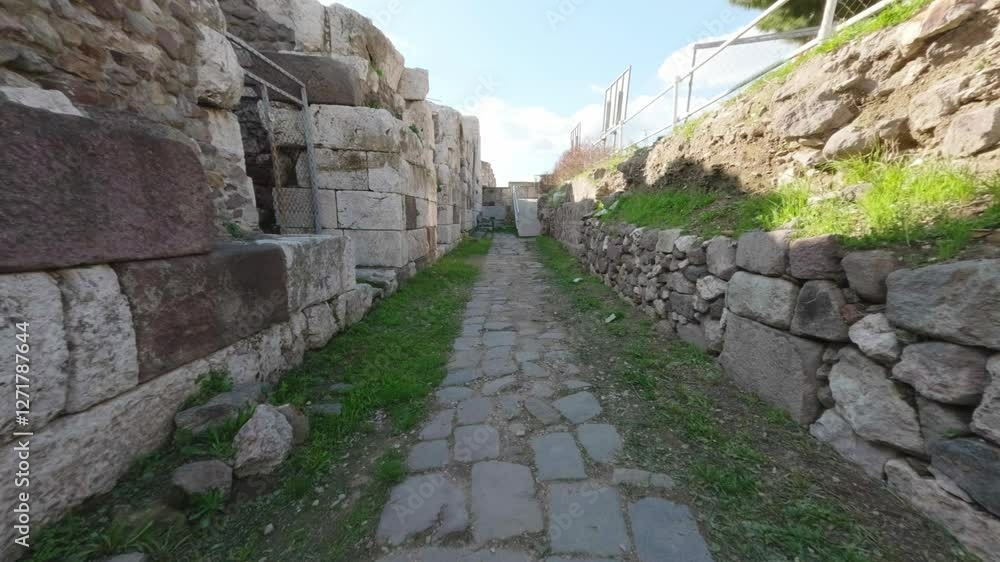 Discover the Ancient Agora of Smyrna: A Historic Journey Discover the Ancient Agora of Smyrna: A Historic Journey
