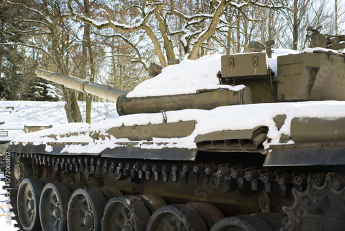 Obraz na płótnie Tank in winter conditions, war museum.
w salonie