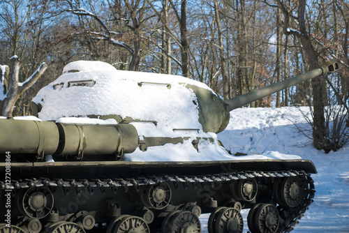 Obraz na płótnie Tank in winter conditions, war museum.
w salonie