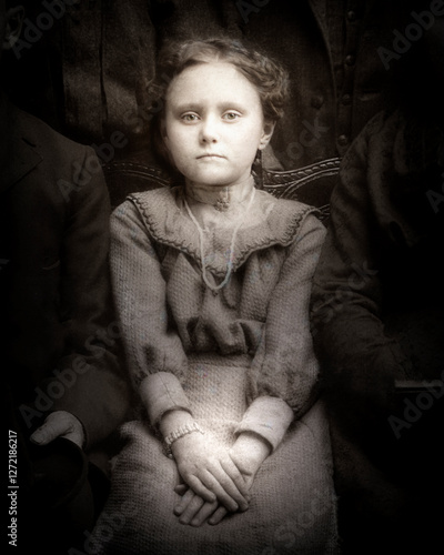 Vintage early 1900's picture of a small girl