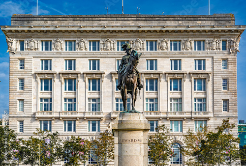 statue of Edward vii 