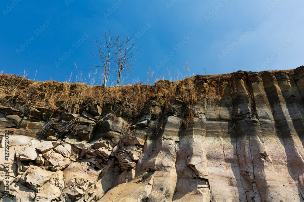 Φωτογραφία Thailand tourists go see and touch the wonder of discovering basalt pools with pleasure visiting the sights