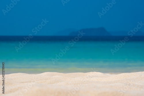 Cuadro en lienzo Beach sand background for summer vacation concept