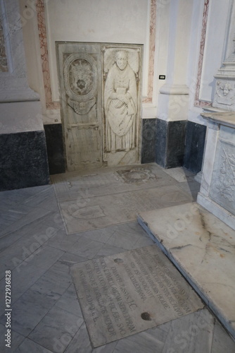 Napoli - Lapidi sepolcrali cinquecentesche nella Basilica di San Giovanni photo