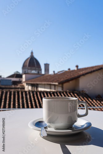 Fotografie Beautiful panoramic view of the city of Florence with the dome of the cathedral to the bottom after the roofs of orange tiles
