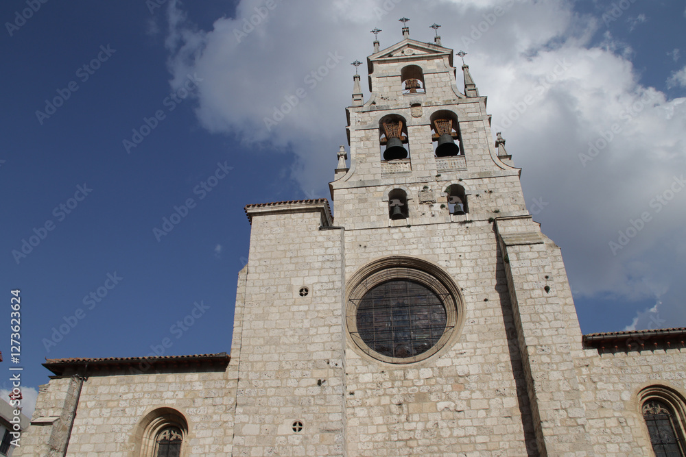 Fototapeta premium san lesmes abad church in burgos in spain 