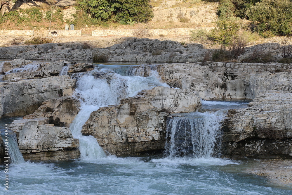 Cascades du Sautadet sur la rivière Cèze, ville de La-Roque-sur-Cèze, département du Gard, France