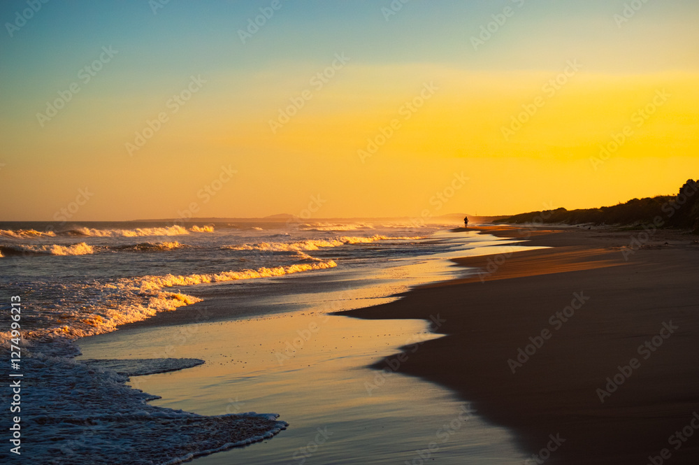 Pôr do sol na praia Pôr do sol na praia