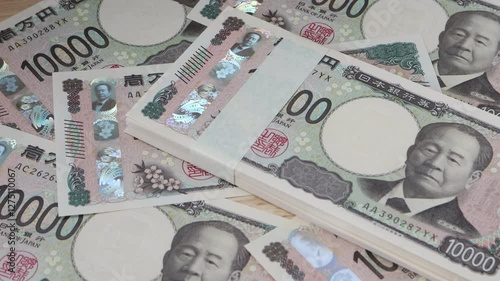たくさんの一万円札　札束もある