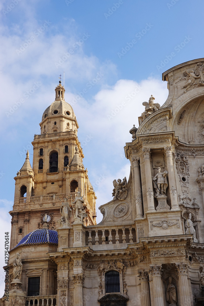 Fototapeta premium The Cathedral Church of Saint Mary in Murcia, Spain