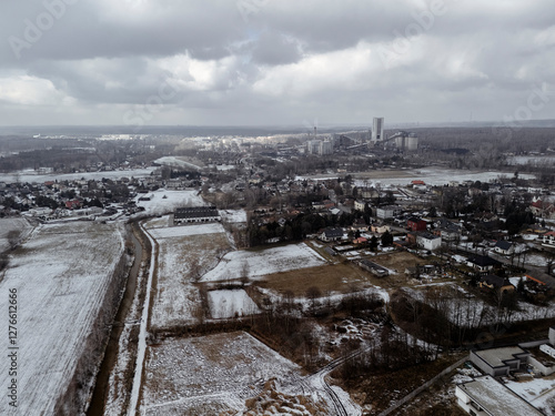 Obraz na płótnie krajobraz zimowy z drona rzeka rdzawa brąz biel w salonie