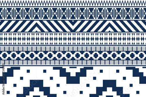 Ethnic geometric pattern, seamless pattern of the Navajo tribe. Native American ethnic. Seamless vector pattern ethnic, seamless Mexican rug, woven carpet. Folk embroidery, Bohemian, Aztec style.