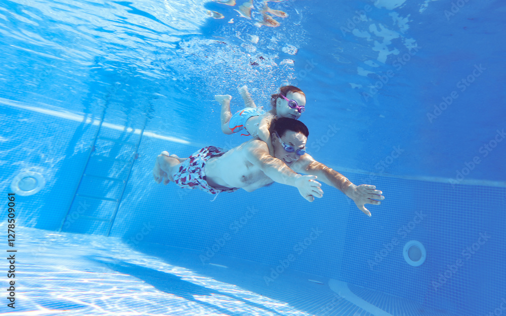 Underwater Baby swimming
