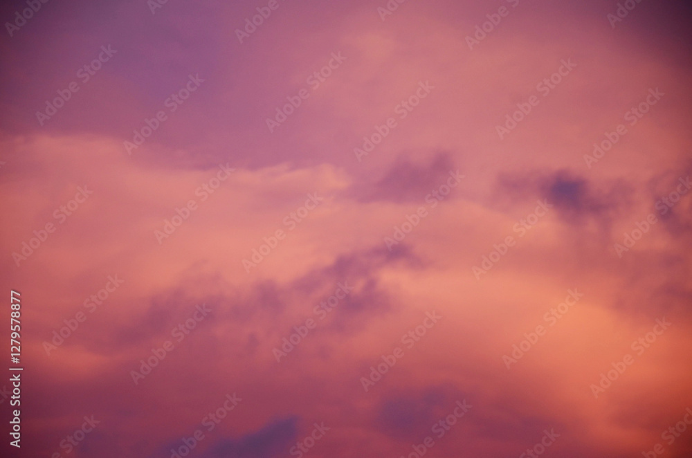 Fototapeta premium Beautiful Sunset and Clouds in the Sky.