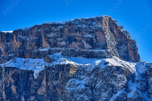 Obraz na płótnie Beautiful panoramic view to the Sellaronda - the ski circuit around the Sella group in Dolomites, Italy - Badia, Gherdeina, Fascia. Extraordinary snowy peaks of the dolomites, southern Alps. w salonie