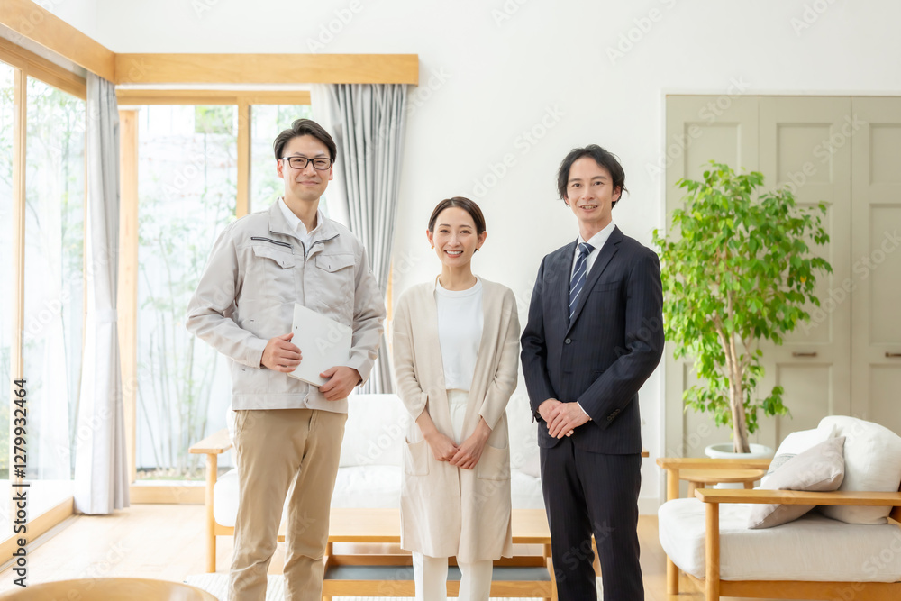 Fototapeta premium 住宅 業者 施主 女性 男性 家