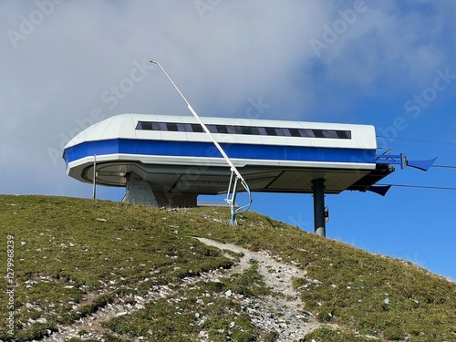 Bettenalp-Bonistock (4pers. High speed chairlift (detachable) with bubble), Melchtal - Canton of Obwalden, Switzerland or Bettenalp - Bonistock, 4er Hochgeschwindigkeits-Sesselbahn (kuppelbar) photo